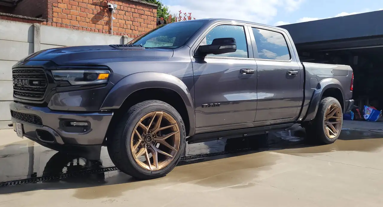 Dodge RAM 2023 — фото 10