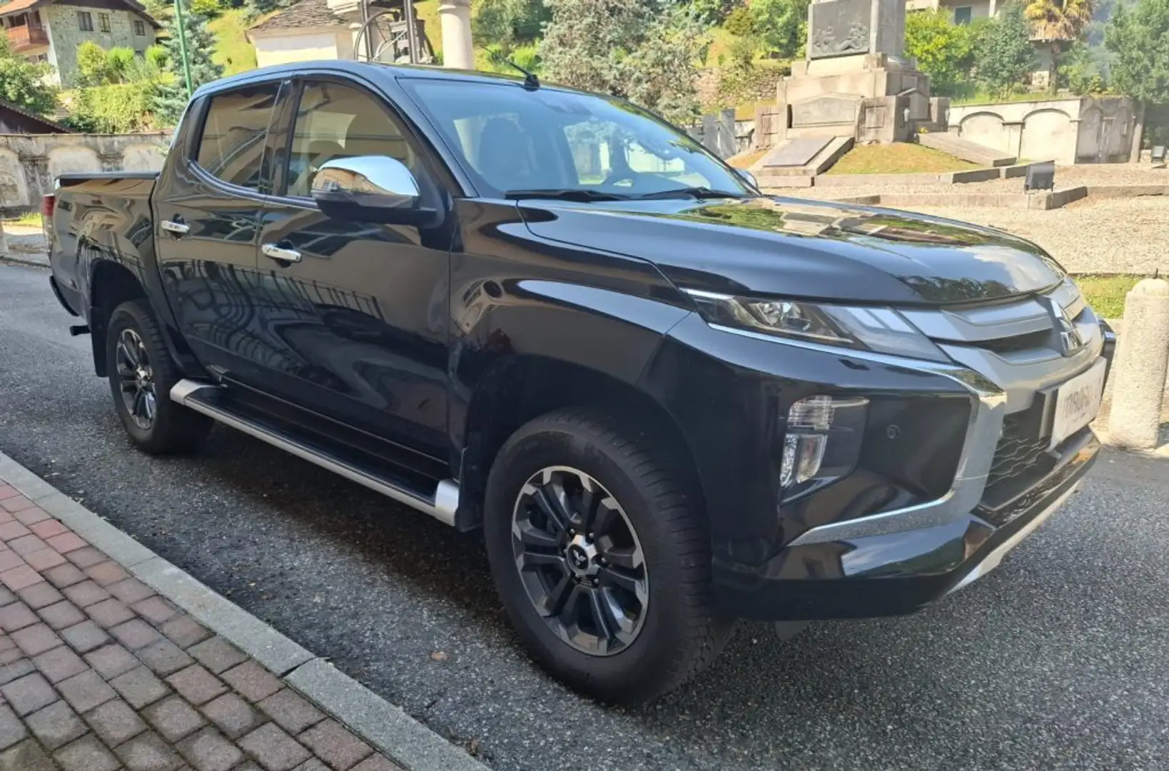 Mitsubishi L200 2.3 D Double Cab 4x4 Diamond Nero - 1