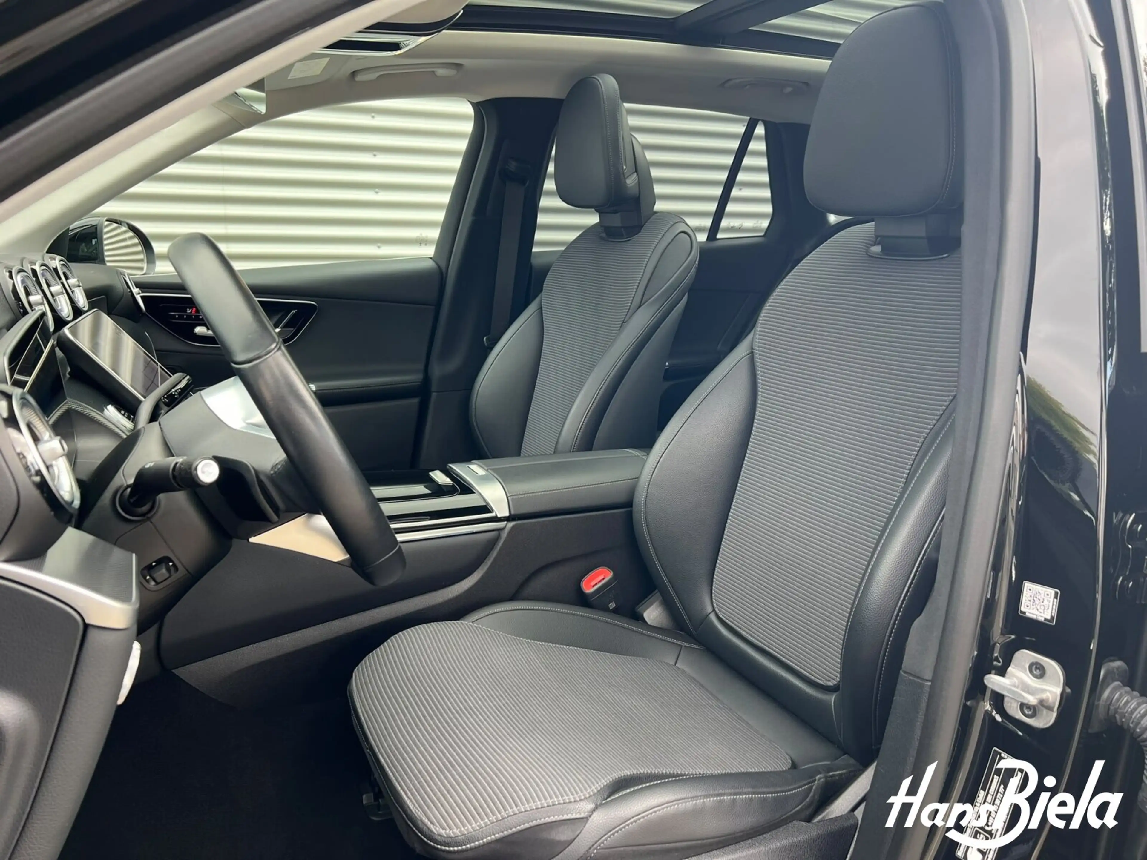 Mercedes-Benz GLC 200 GLC 200 4M Avantgarde/Pano/Dis/LED/Kam/AHK/Mem PSD — photo 12