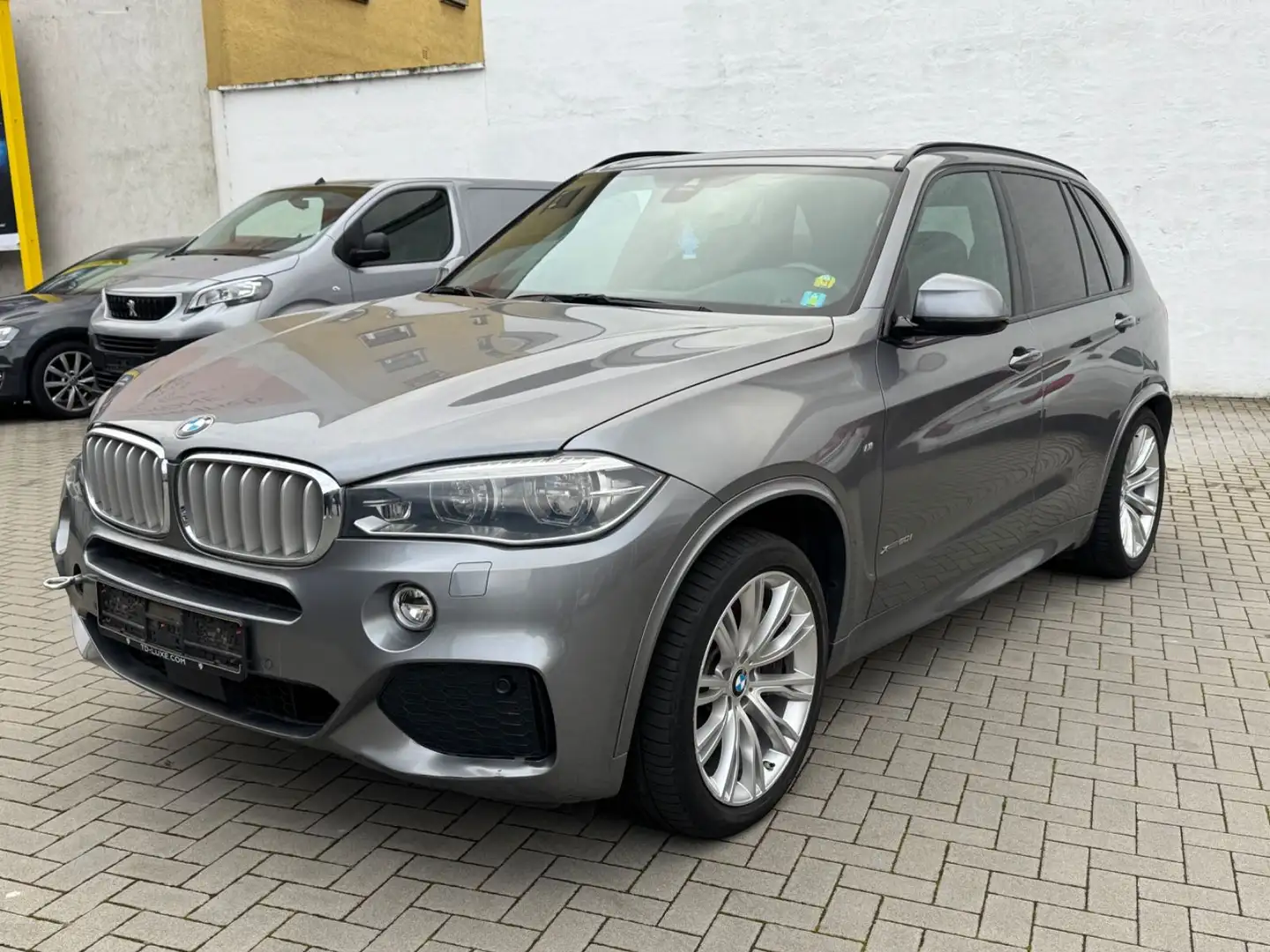BMW X5 xDrive50i- M Sport- MOTORSCHADEN-7.Sitz-Pano- Gris - 1
