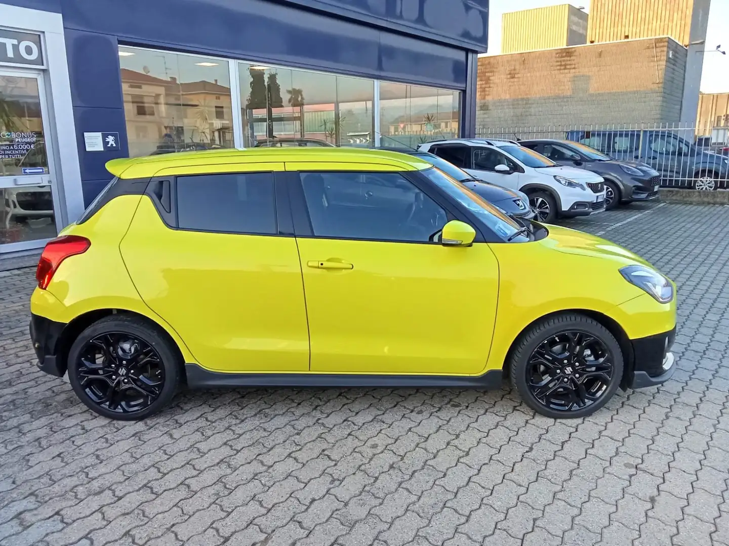 Suzuki Swift Swift VI 2020 1.4h Sport 2wd Giallo - 2