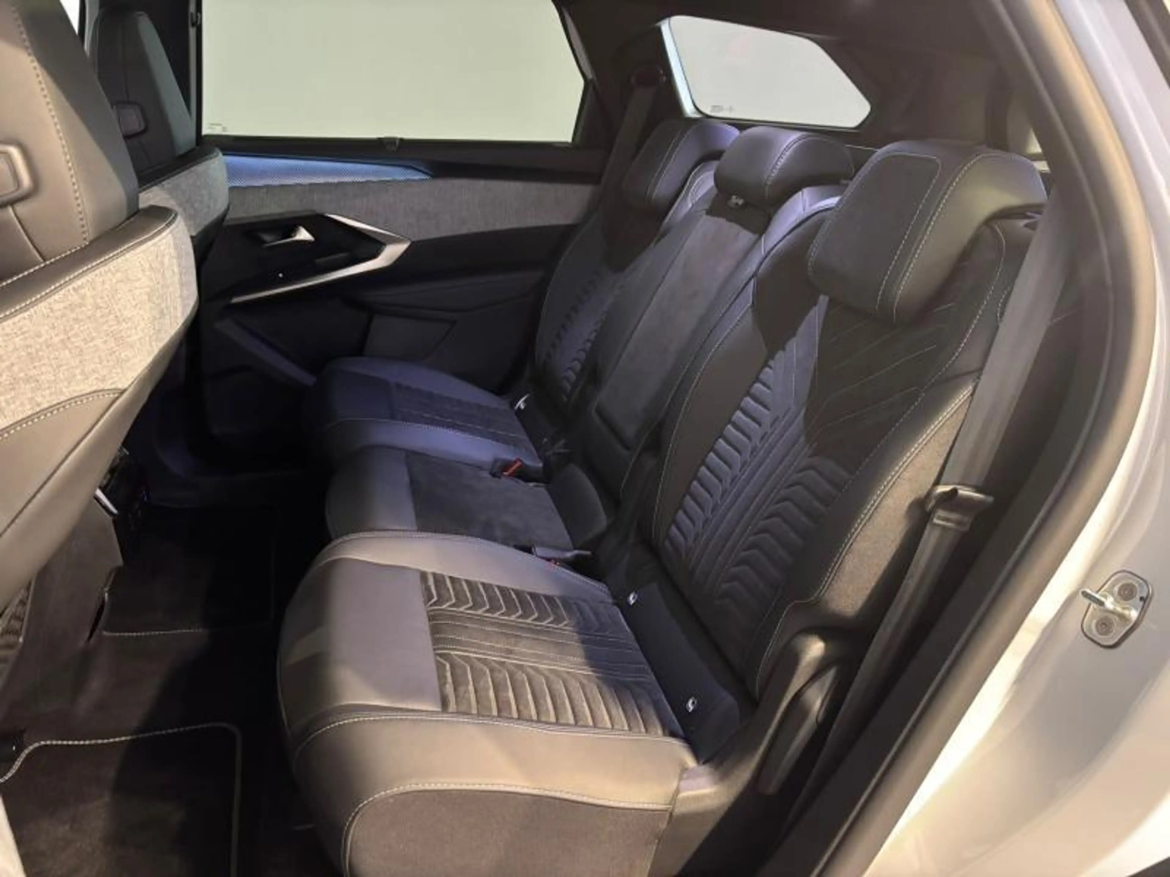Peugeot 5008 GT EXCLUSIVE — photo 12