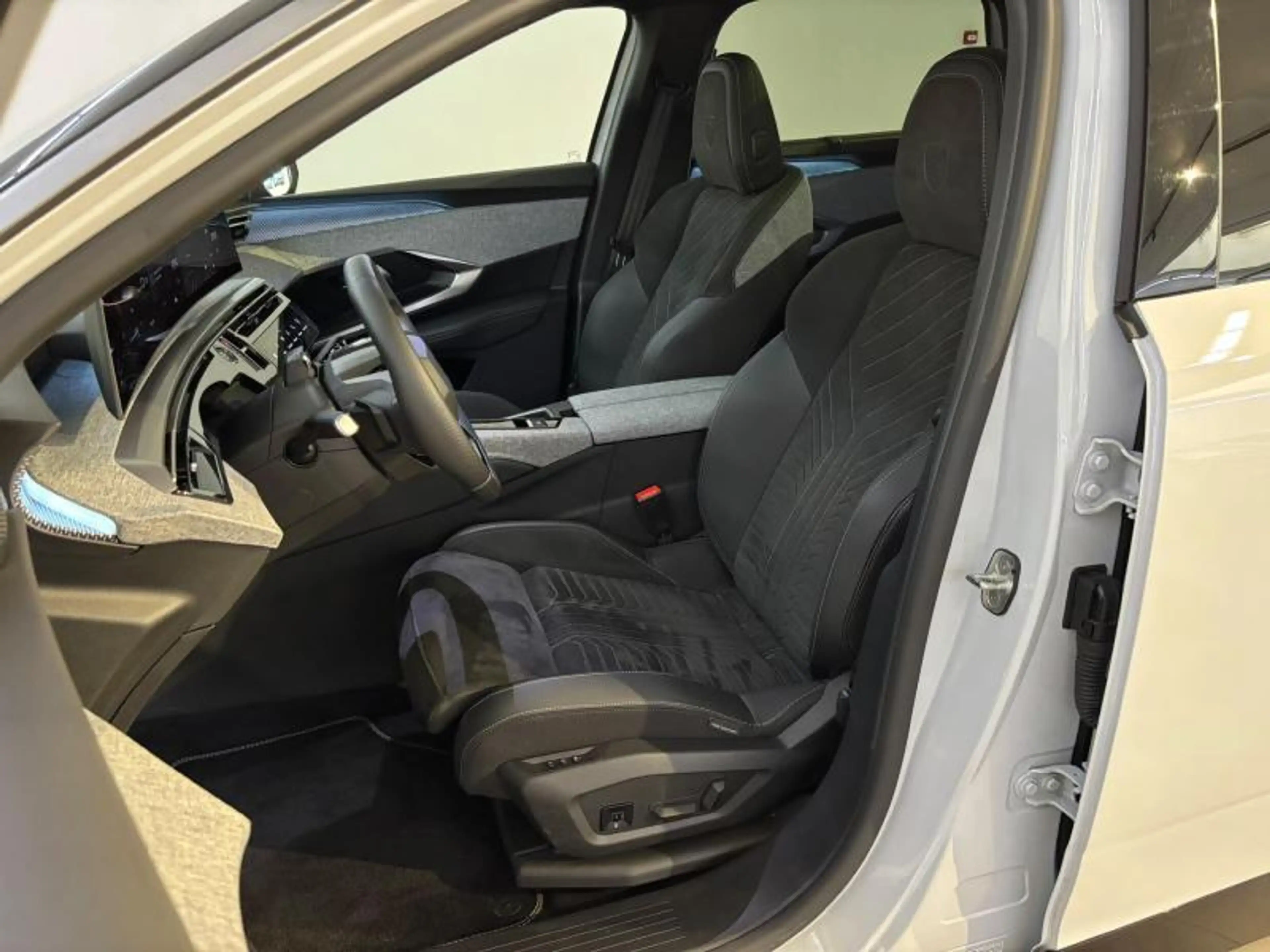 Peugeot 5008 GT EXCLUSIVE — photo 11