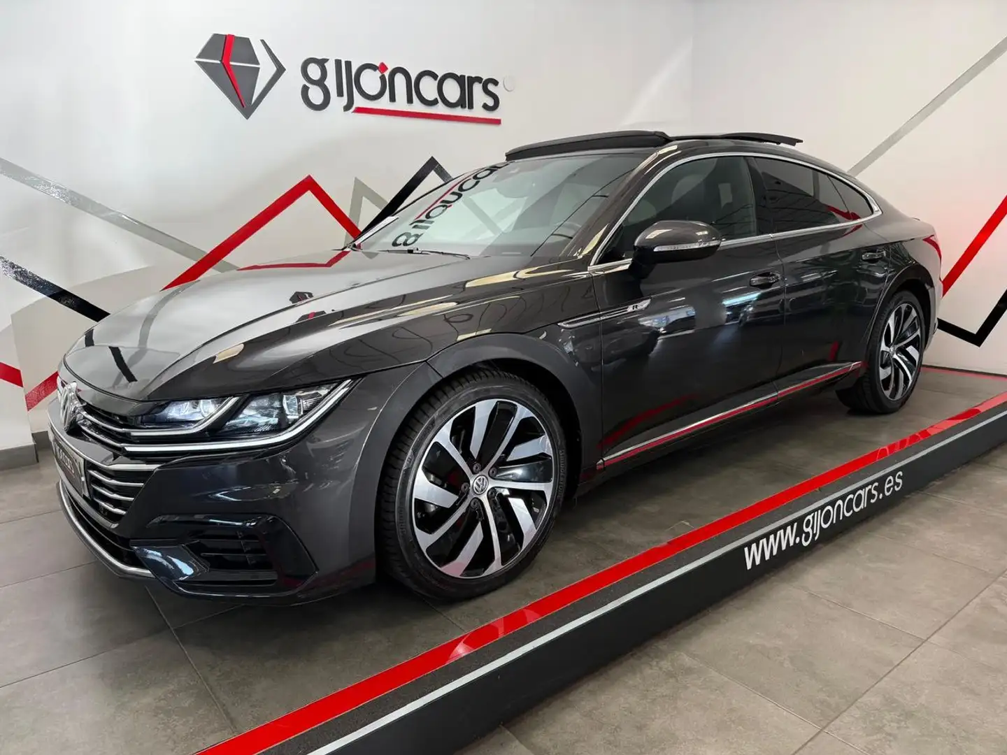 Volkswagen Arteon 2.0TDI R-Line DSG7 110kW Negro - 1
