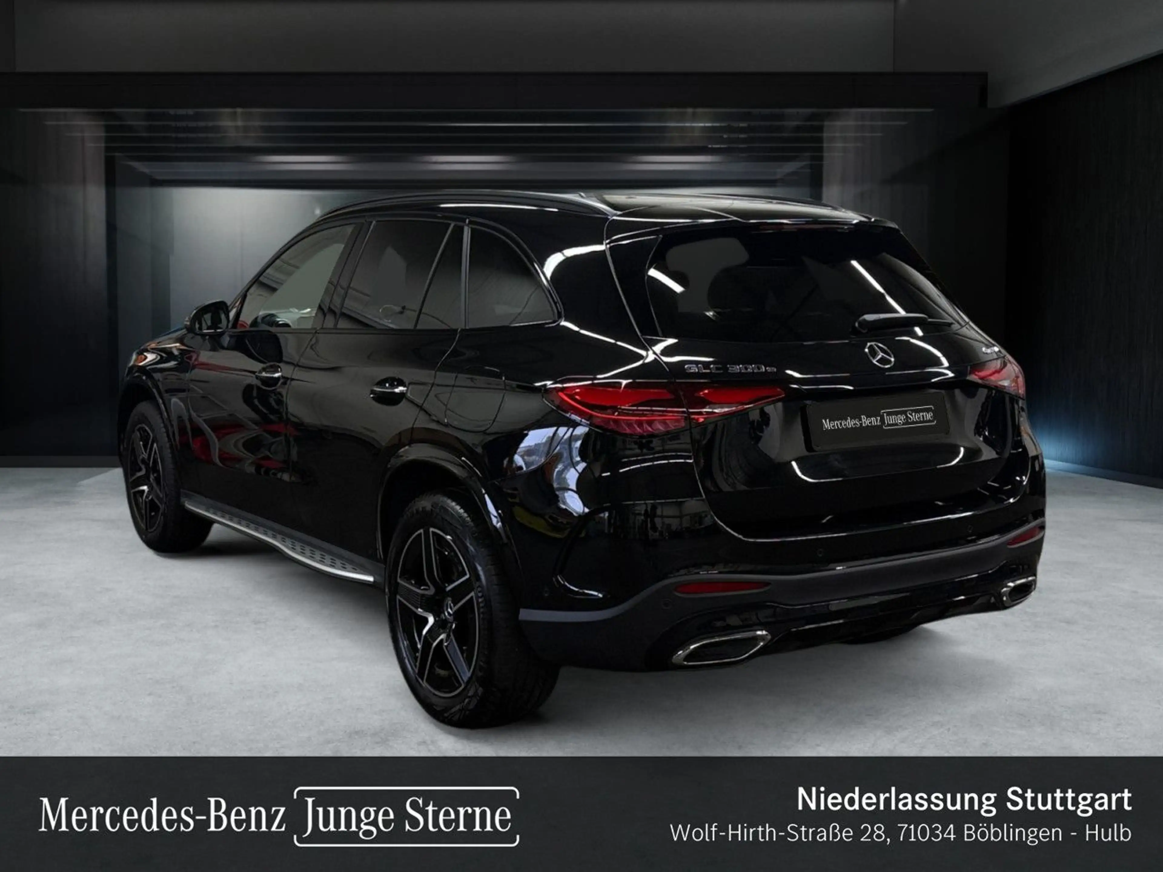 Mercedes-Benz GLC 300 e 4M AMG+NIGHT+PANO+360+AHK+KEYLESS+9G — photo 9