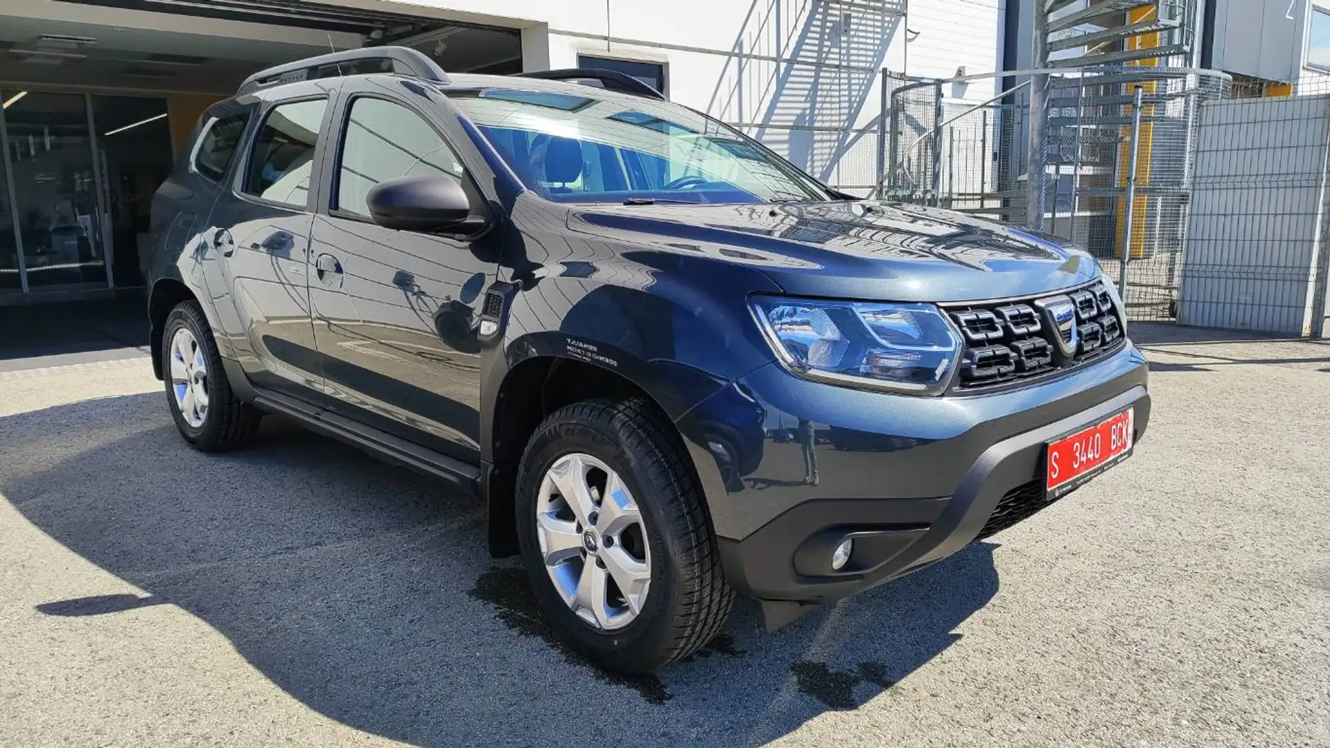Dacia Duster 1.0 TCE Comfort 4x2 75kW Gris - 2