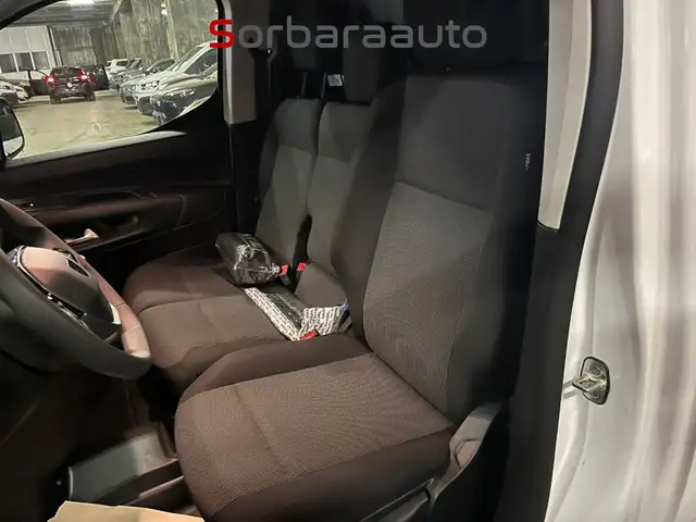 Peugeot Partner view 14