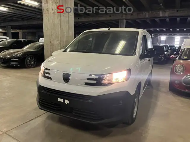 Peugeot Partner view 2