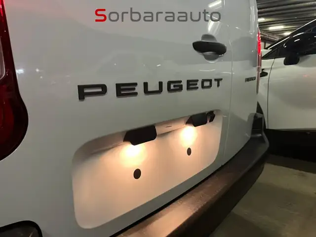 Peugeot Partner view 9