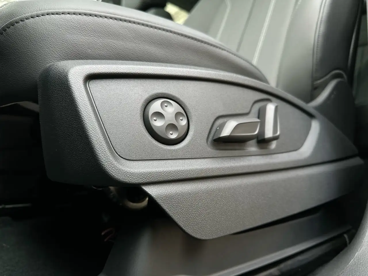 Audi Q5 снимка Audi Q5
