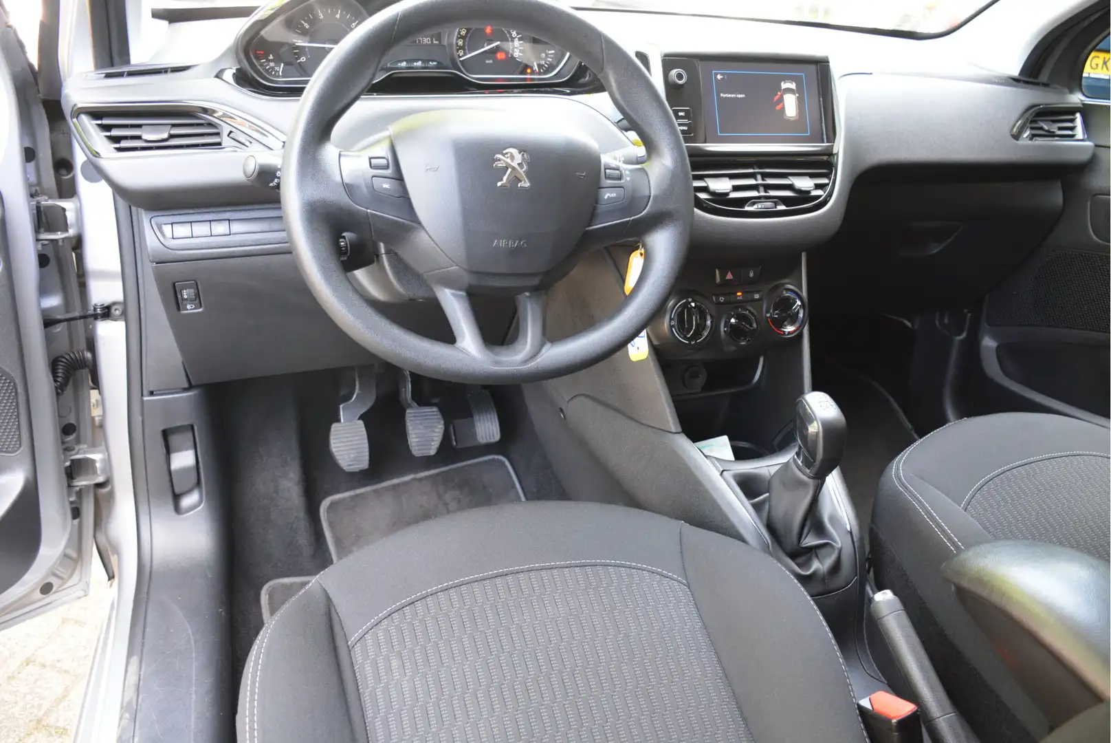 Peugeot 208 1.2 PureTech Blue Lease Active Airco Navi Bluetoot Grigio - 2