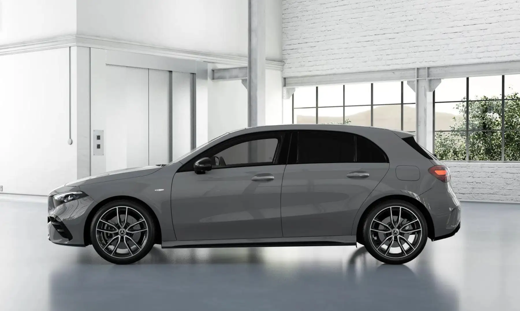 Mercedes-Benz A 250 e Business Solution AMG / AMG Line Plus Pakket / W Šedá - 2