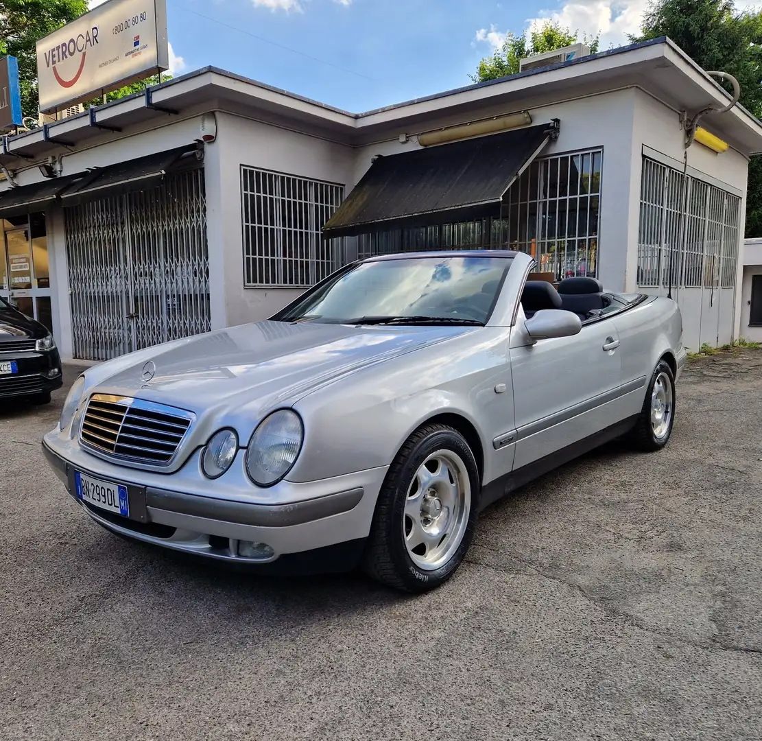 Mercedes-Benz CLK 200 Cabrio Sport Gri - 1