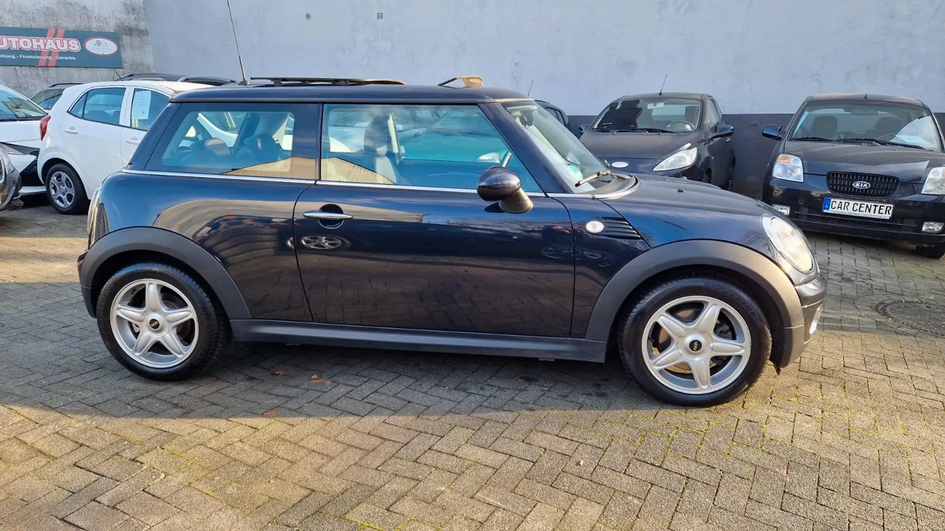 MINI Cooper 1.6 NAVI+SHZ+XENON+ALLWETTER Schwarz - 2