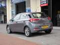 Hyundai i20 1.2 HP i-Motion Premium 5 Deurs Airco PDC Grijs - thumbnail 2