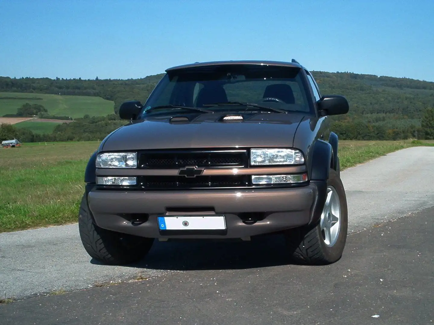 Chevrolet Blazer Blazer ZR2 modifiziert mit LKW Zulassung Černá - 1