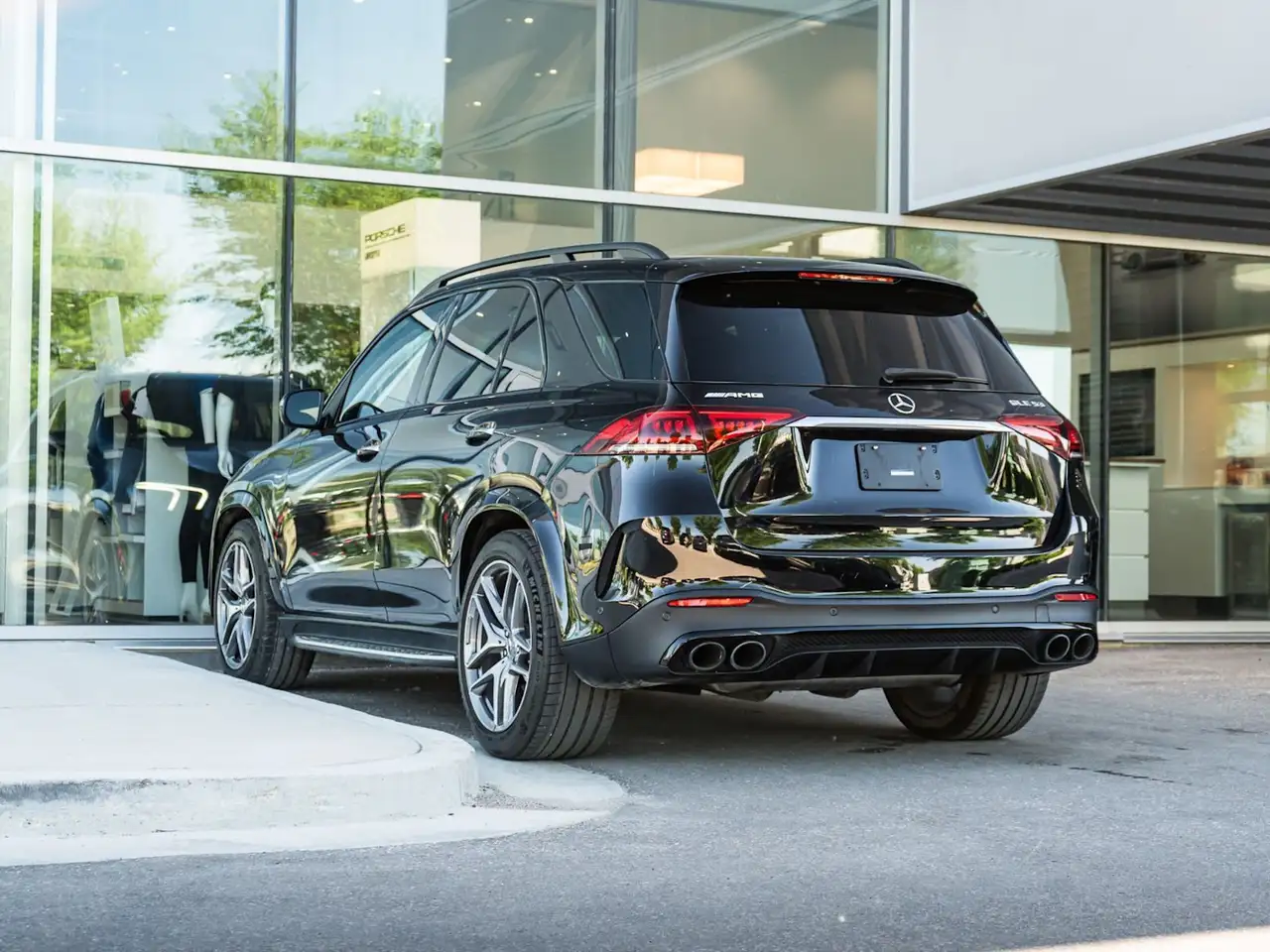 Mercedes-Benz GLE снимка Mercedes-Benz GLE