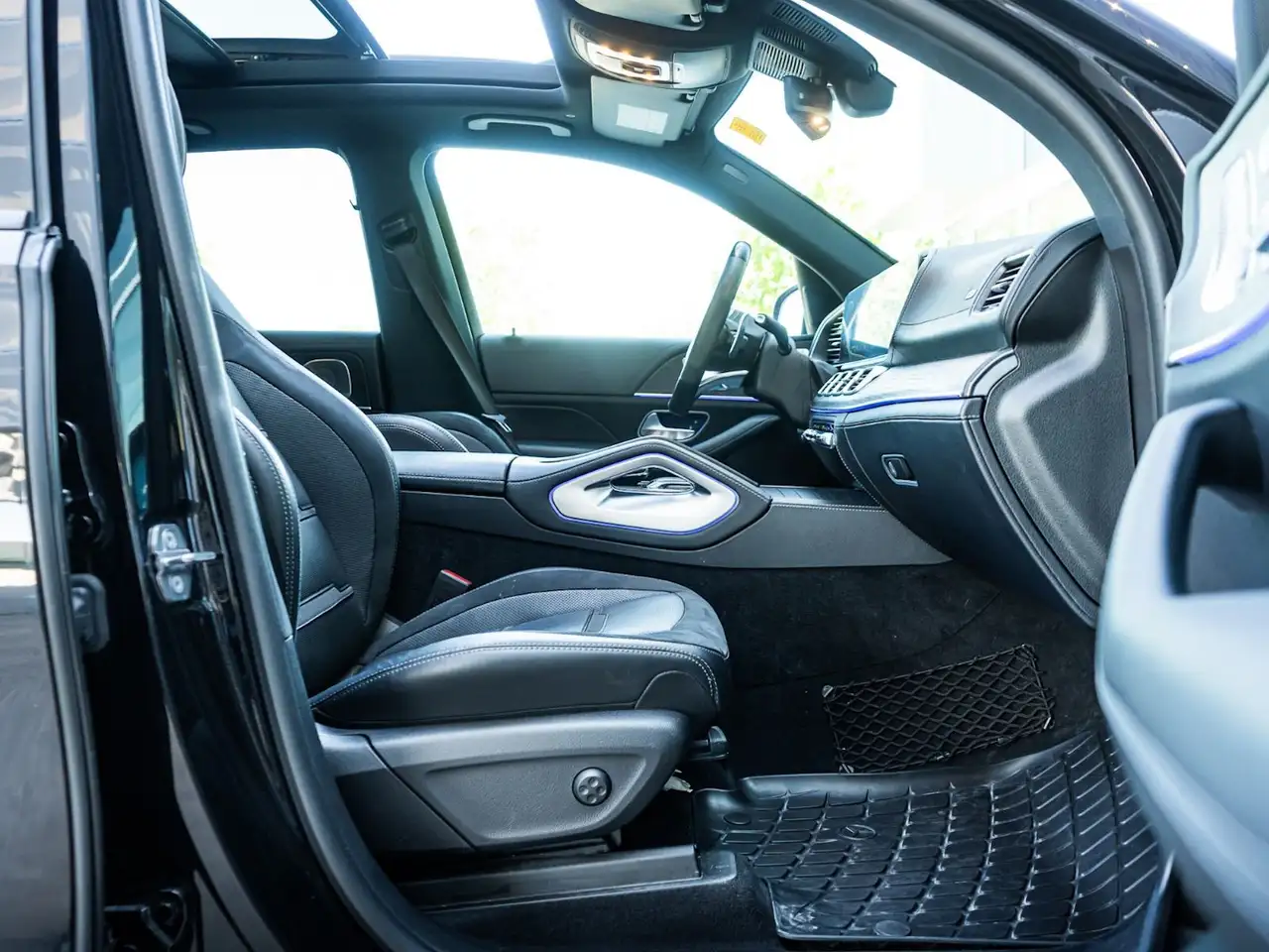 Mercedes-Benz GLE снимка Mercedes-Benz GLE