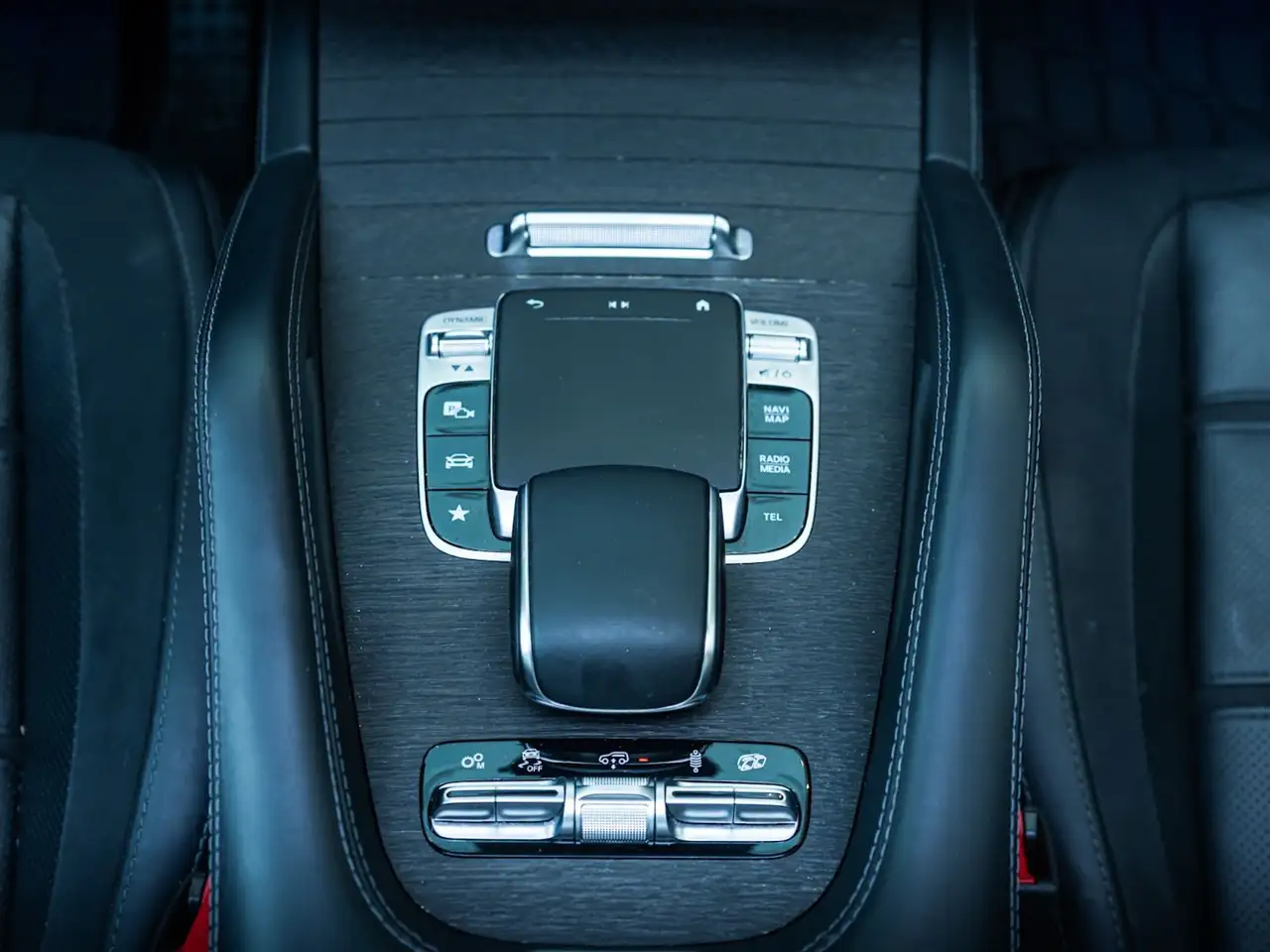 Mercedes-Benz GLE снимка Mercedes-Benz GLE