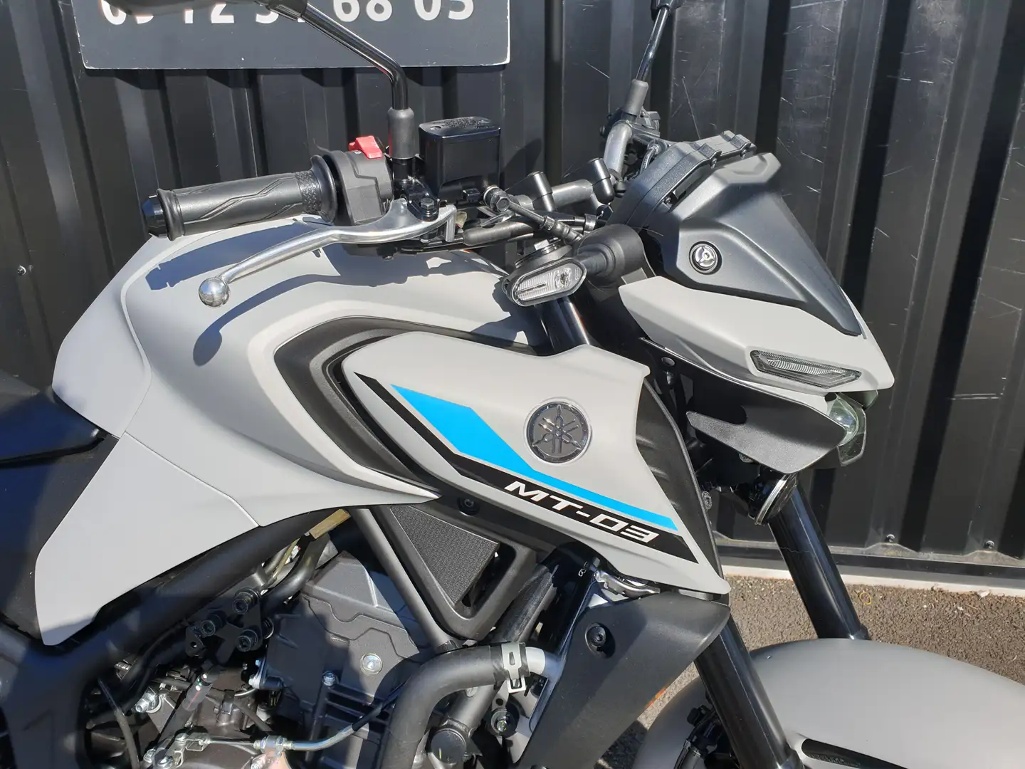 Yamaha MT-03 Gris - 2