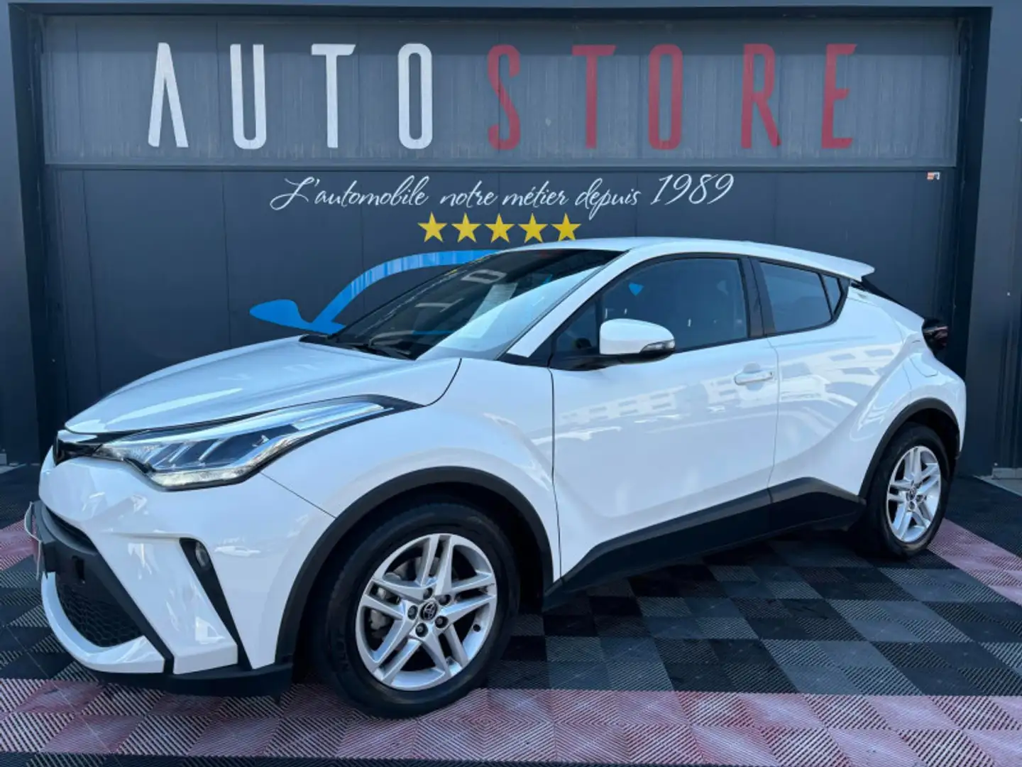 Toyota Dyna 1.8 HYBRIDE 122CH DYNAMIC BUSINESS E-CVT + PROGRAM Biały - 1