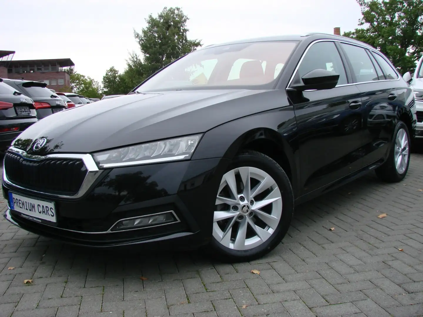 Skoda Octavia 2.0TDI First Edition, LED, ACC, Memory Schwarz - 2