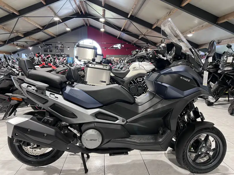 Kymco CV3 550 immatriculée