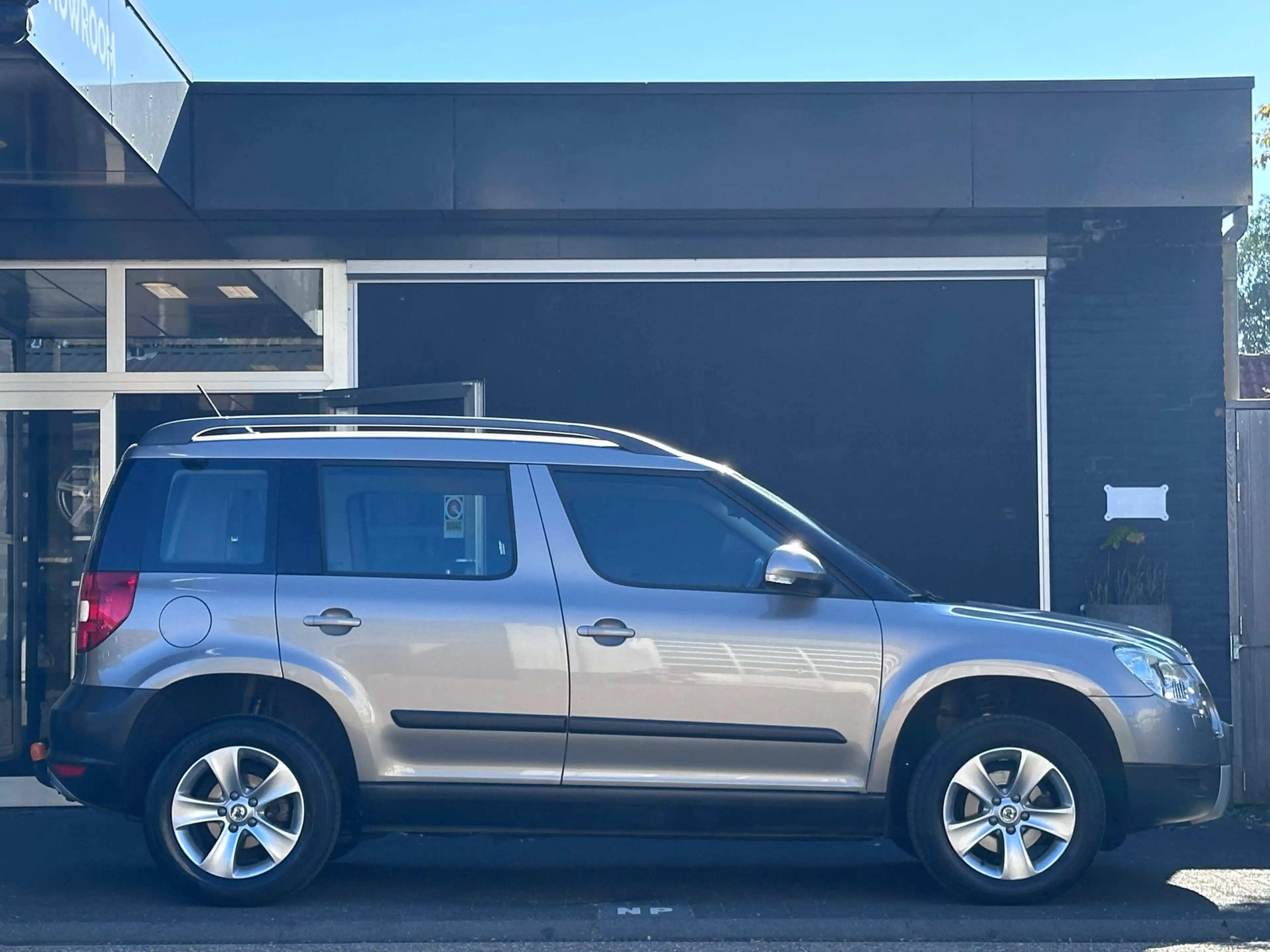 Skoda Yeti 1.2 TSI Ambition MIVA BEST / AUTO / CLIMA / NAVI — photo 8