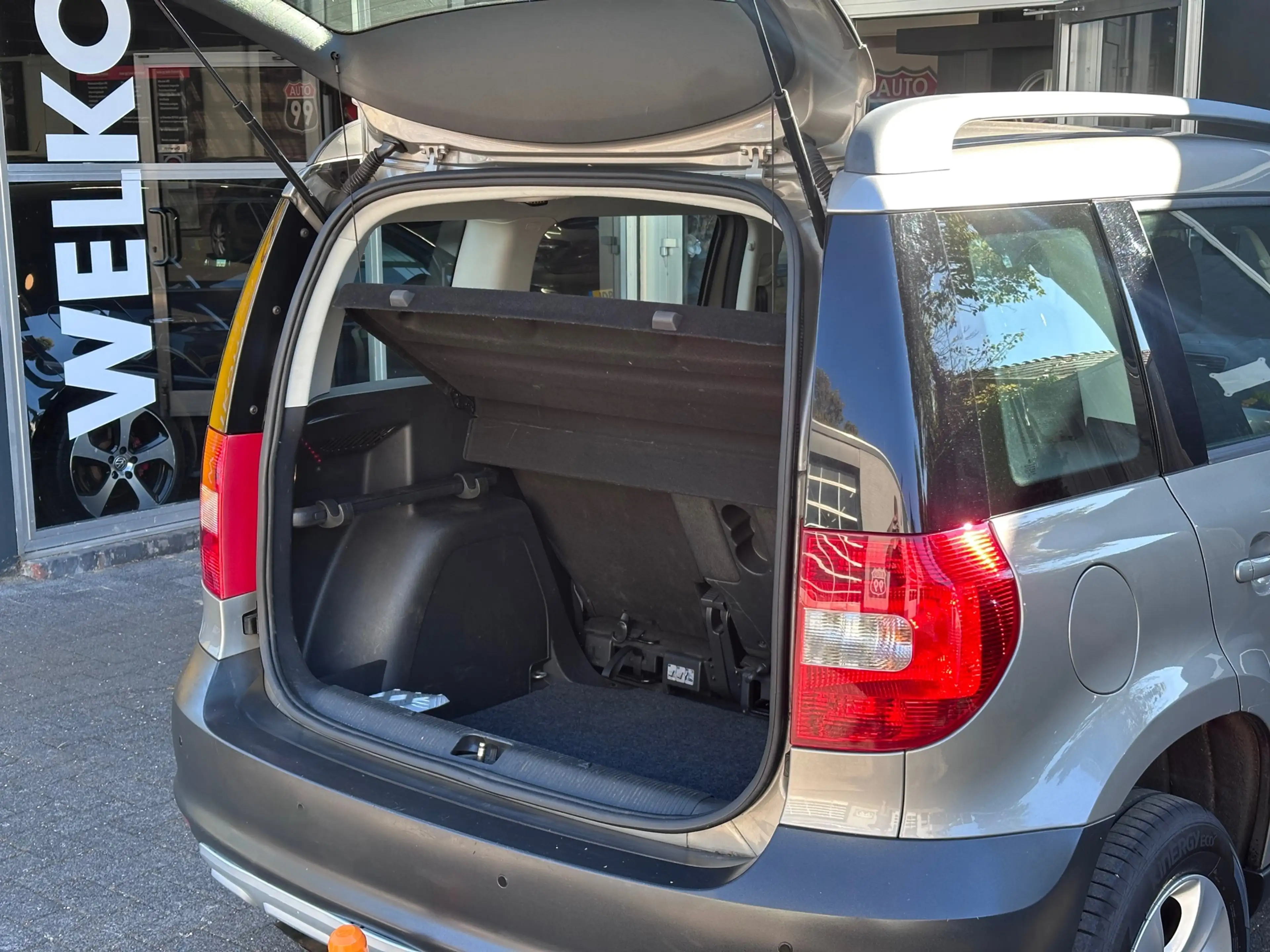 Skoda Yeti 1.2 TSI Ambition MIVA BEST / AUTO / CLIMA / NAVI — photo 5