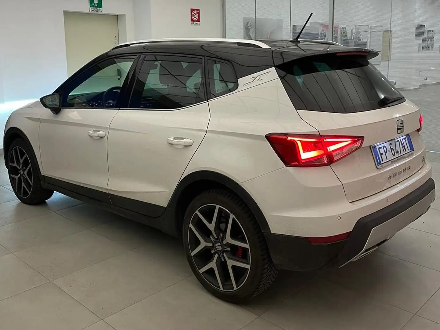 SEAT Arona Arona 2017 1.0 ecotsi FR 115cv dsg Biały - 1