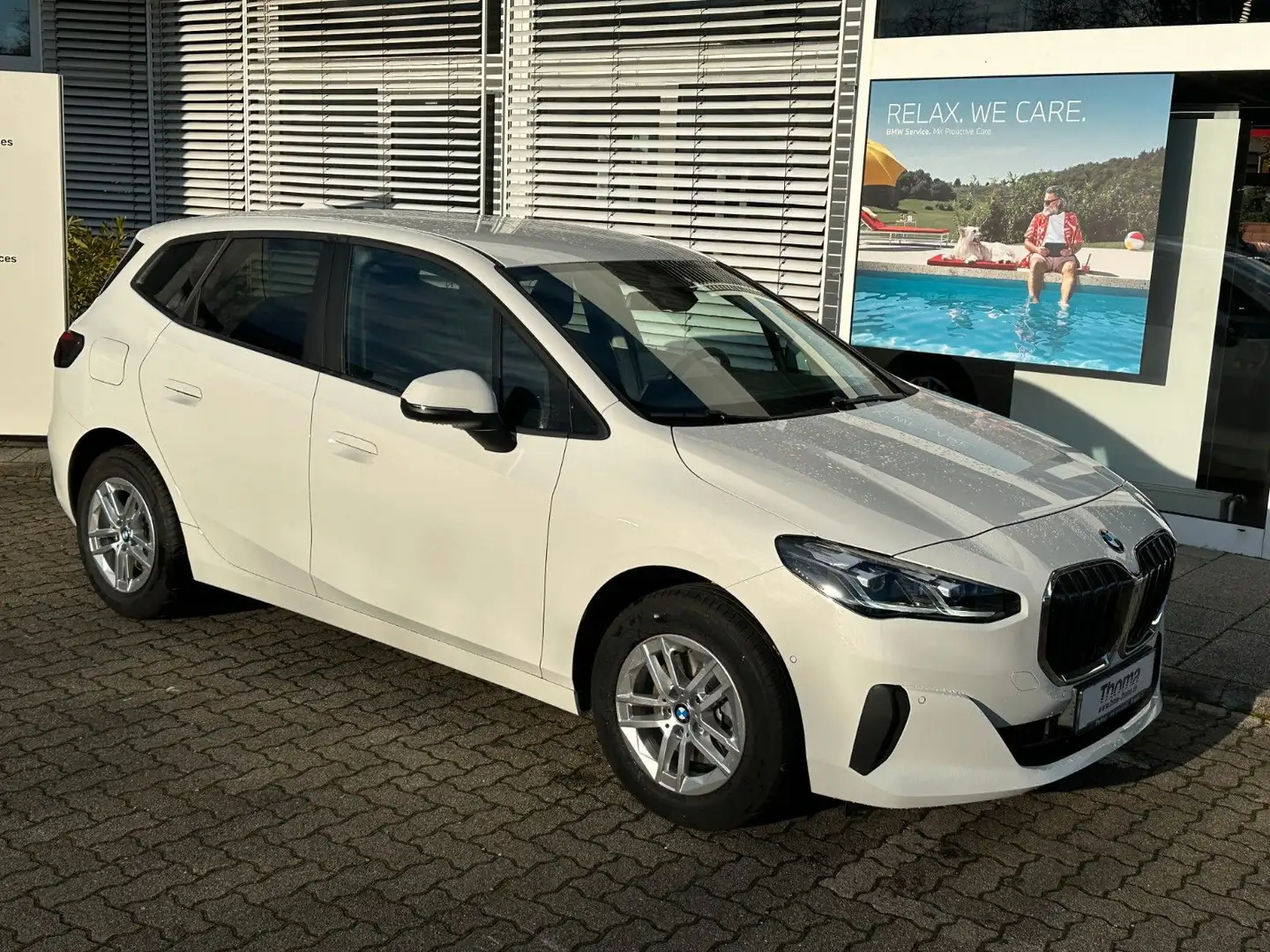 BMW 220 i Active Tourer+Komf.Zgng.+Aussensp.Pak.+RFK+ Weiß - 1