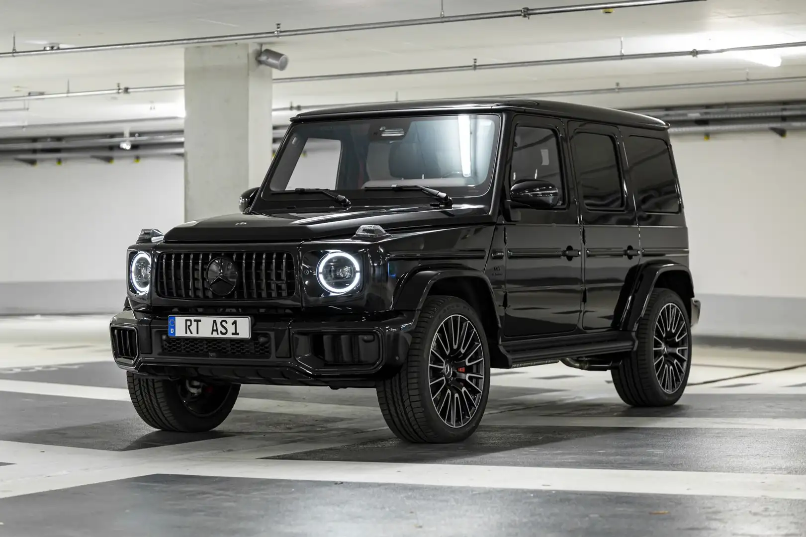 Mercedes-Benz G 63 AMG Perfor|Superior|Carbon|FondTV|A22|stock Schwarz - 1