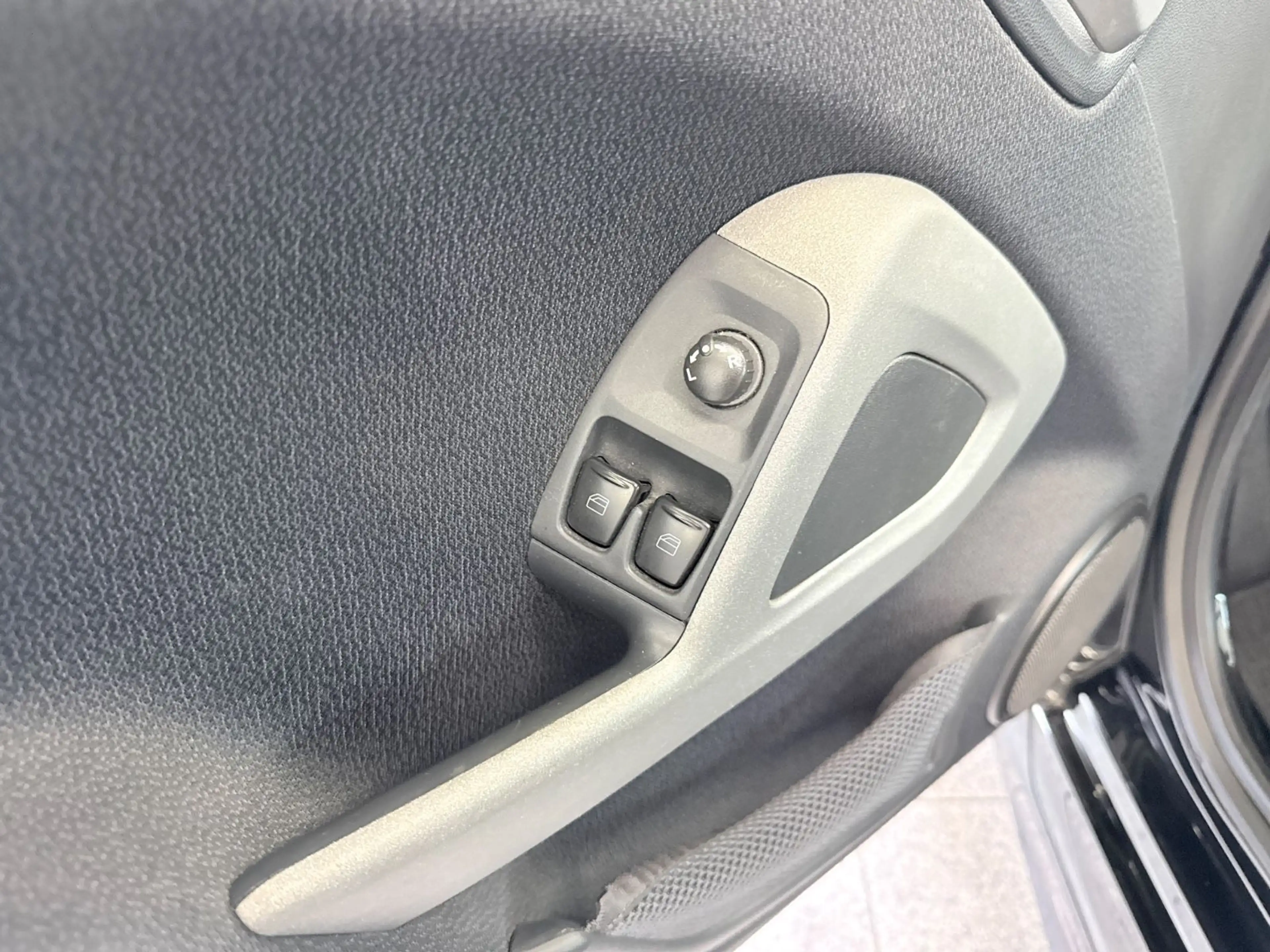 smart forTwo 1.0 MHD*AUTO*SERV*PANO*CARPL*NAV*SHZ*SOUN — photo 14