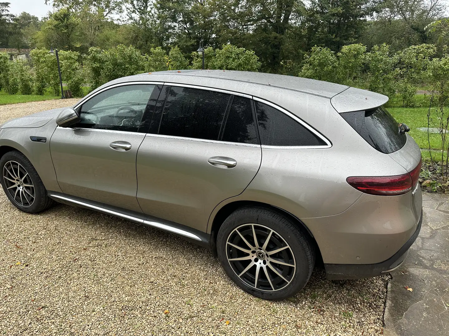 Mercedes-Benz EQC 400 EQC 400 4Matic AMG Line Gris - 2