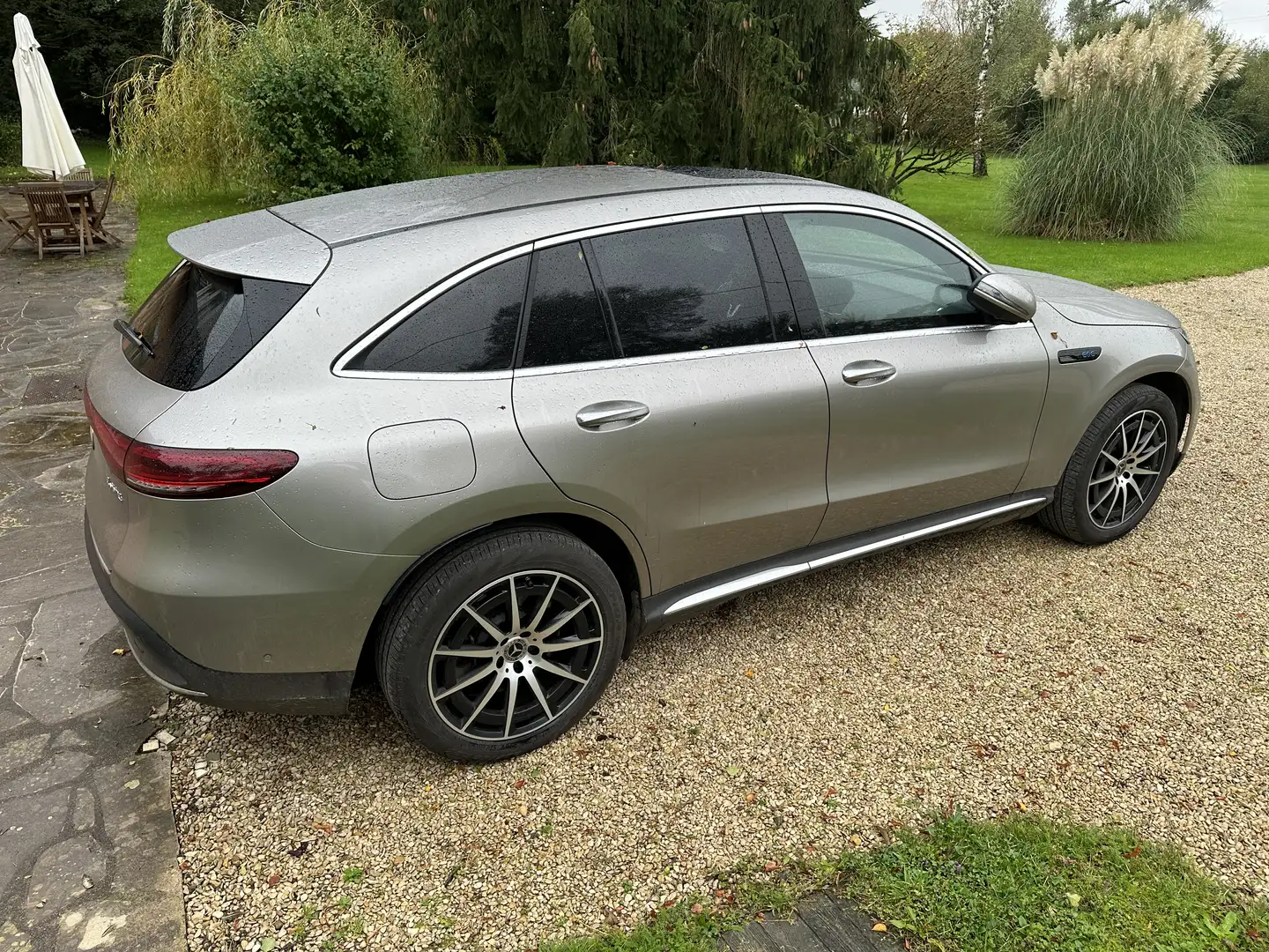 Mercedes-Benz EQC 400 EQC 400 4Matic AMG Line Gris - 1