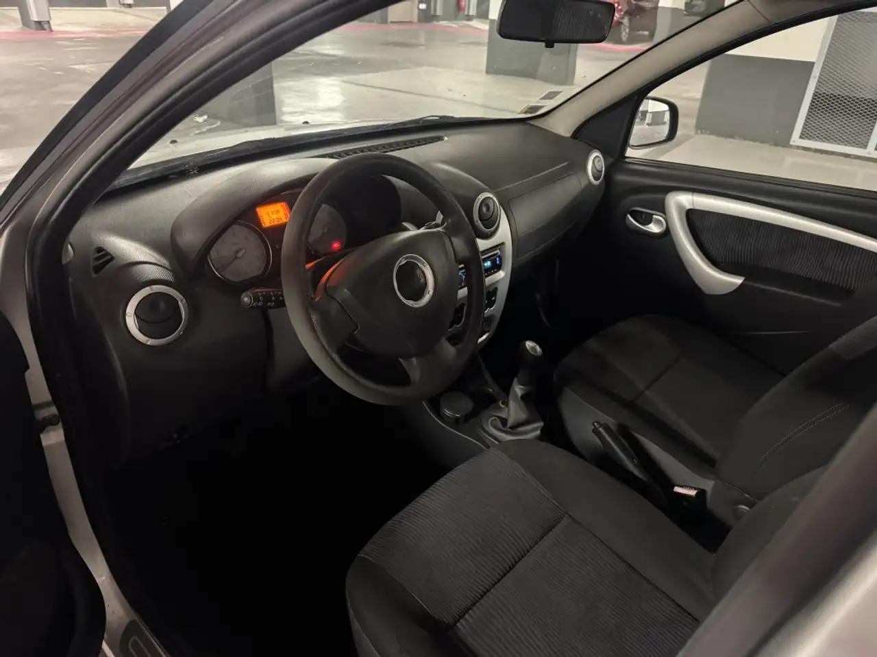 Dacia Sandero Sandero — photo 11