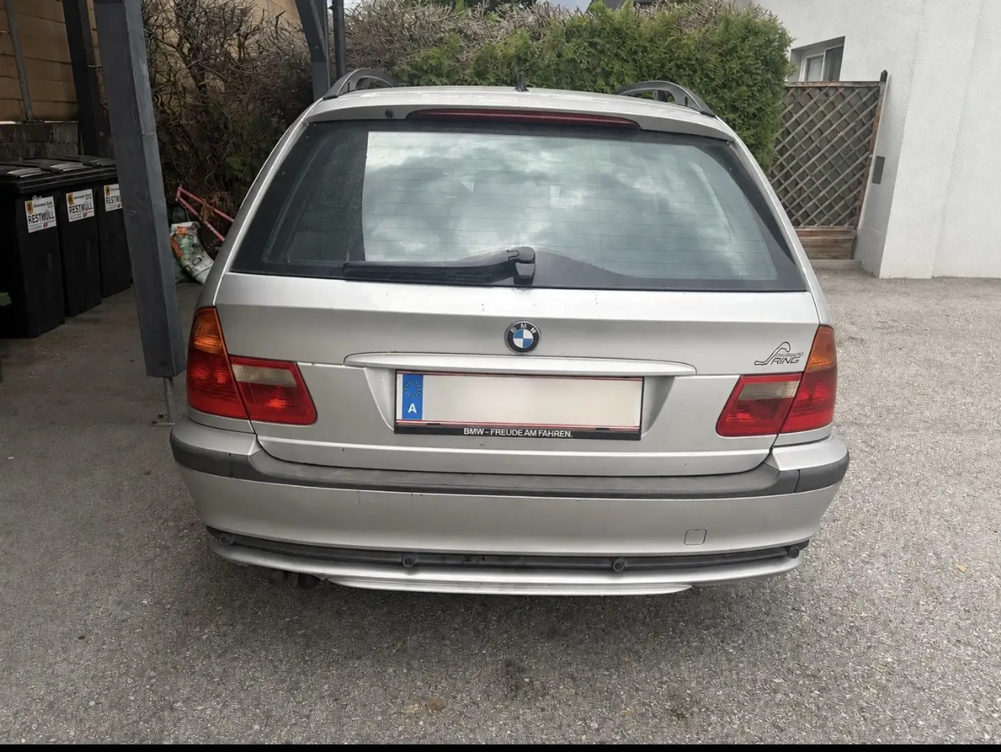 BMW 330 330d touring - 1