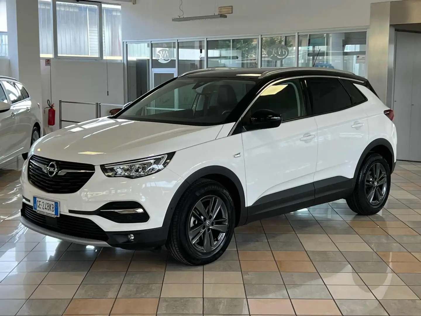 Opel Grandland X 1.2 Turbo 12V 130 CV Start&Stop Business Edition Blanc - 1