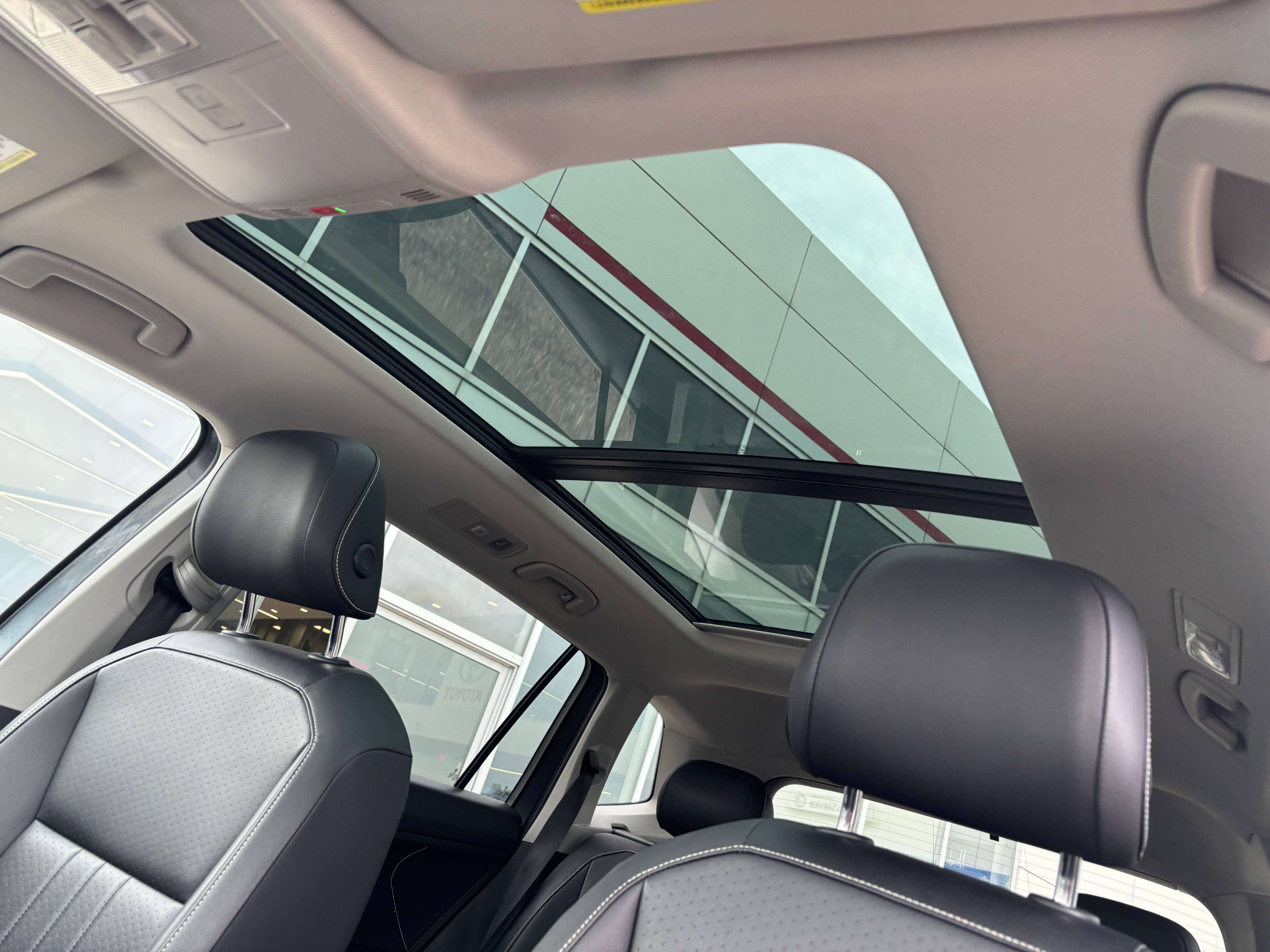 used 2022 Volkswagen Tiguan car, priced at $25,995