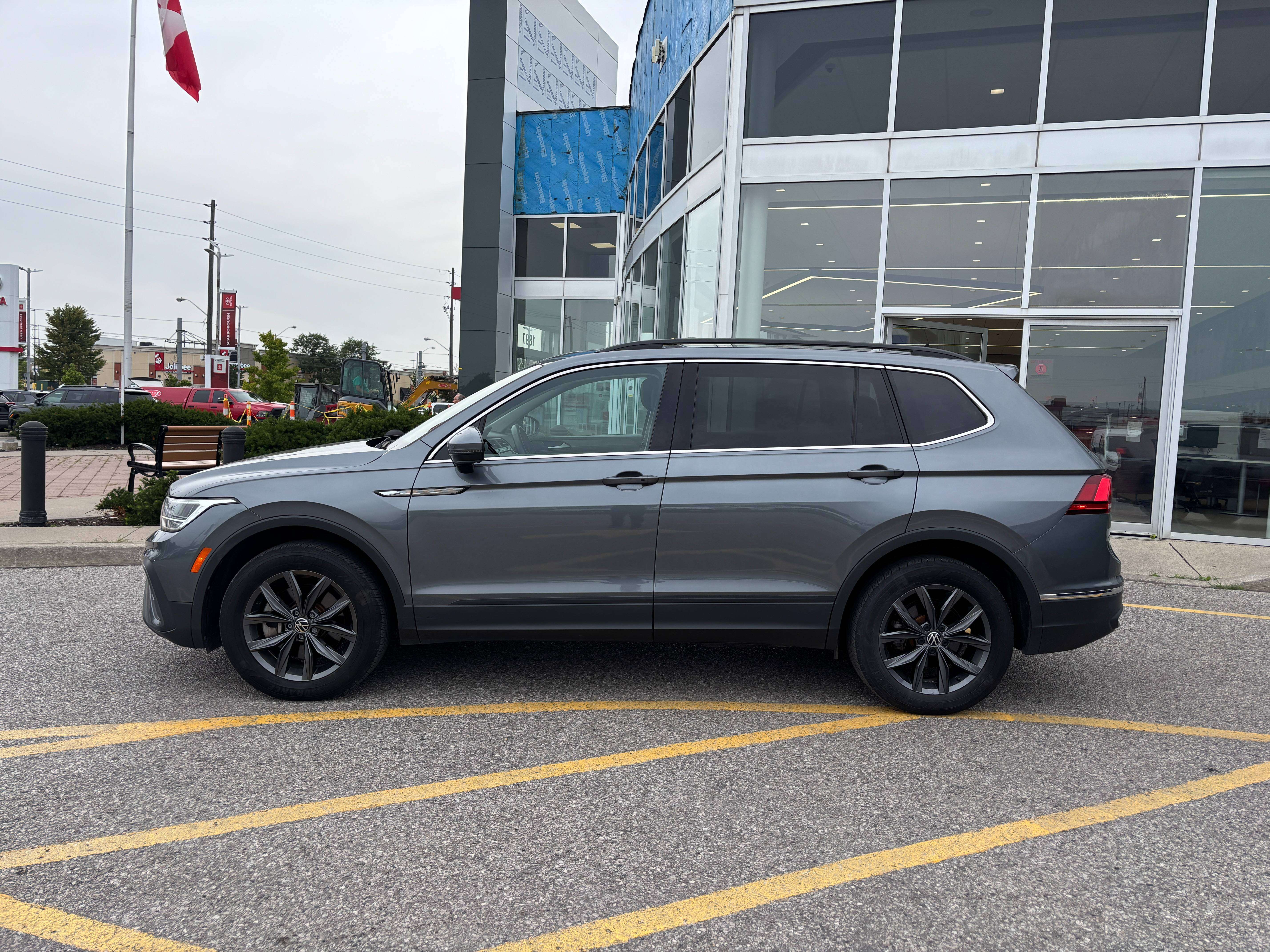 used 2022 Volkswagen Tiguan car, priced at $25,995