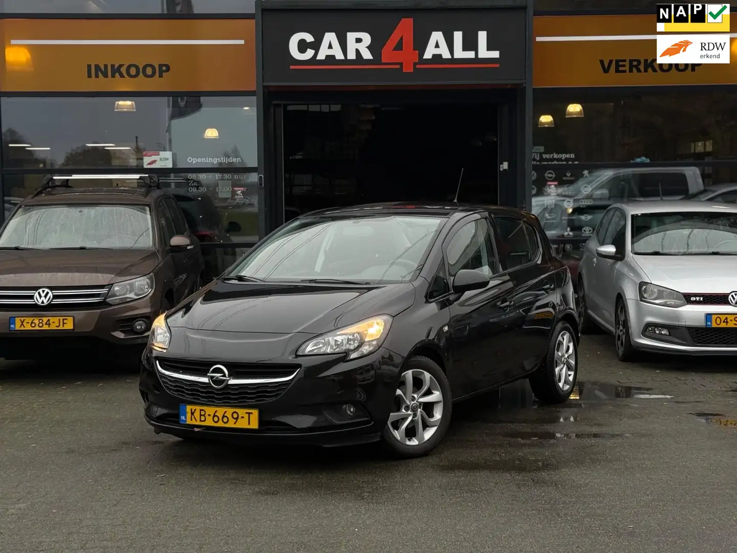 Opel Corsa 1.4 Edition CRUISE/AIRCO/APK TOT 19-06-2026/NAP/LM Noir - 1