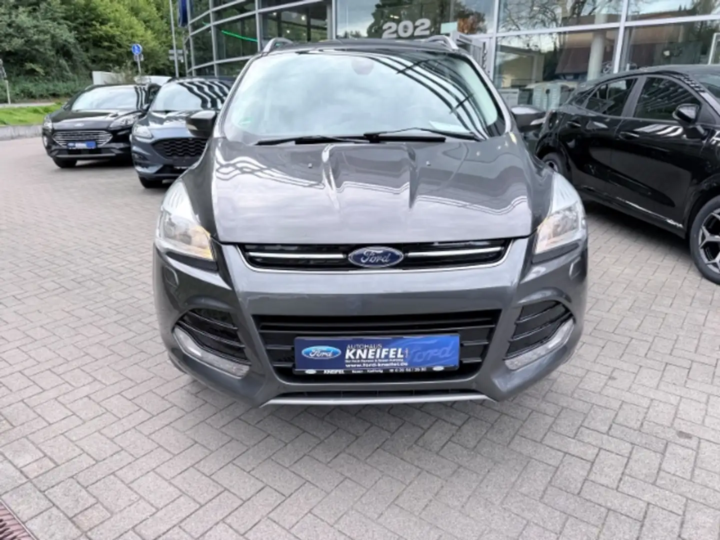 Ford Kuga Titanium 1.5 EcoBoost El. Panodach Navi El. Heckkl Grijs - 2
