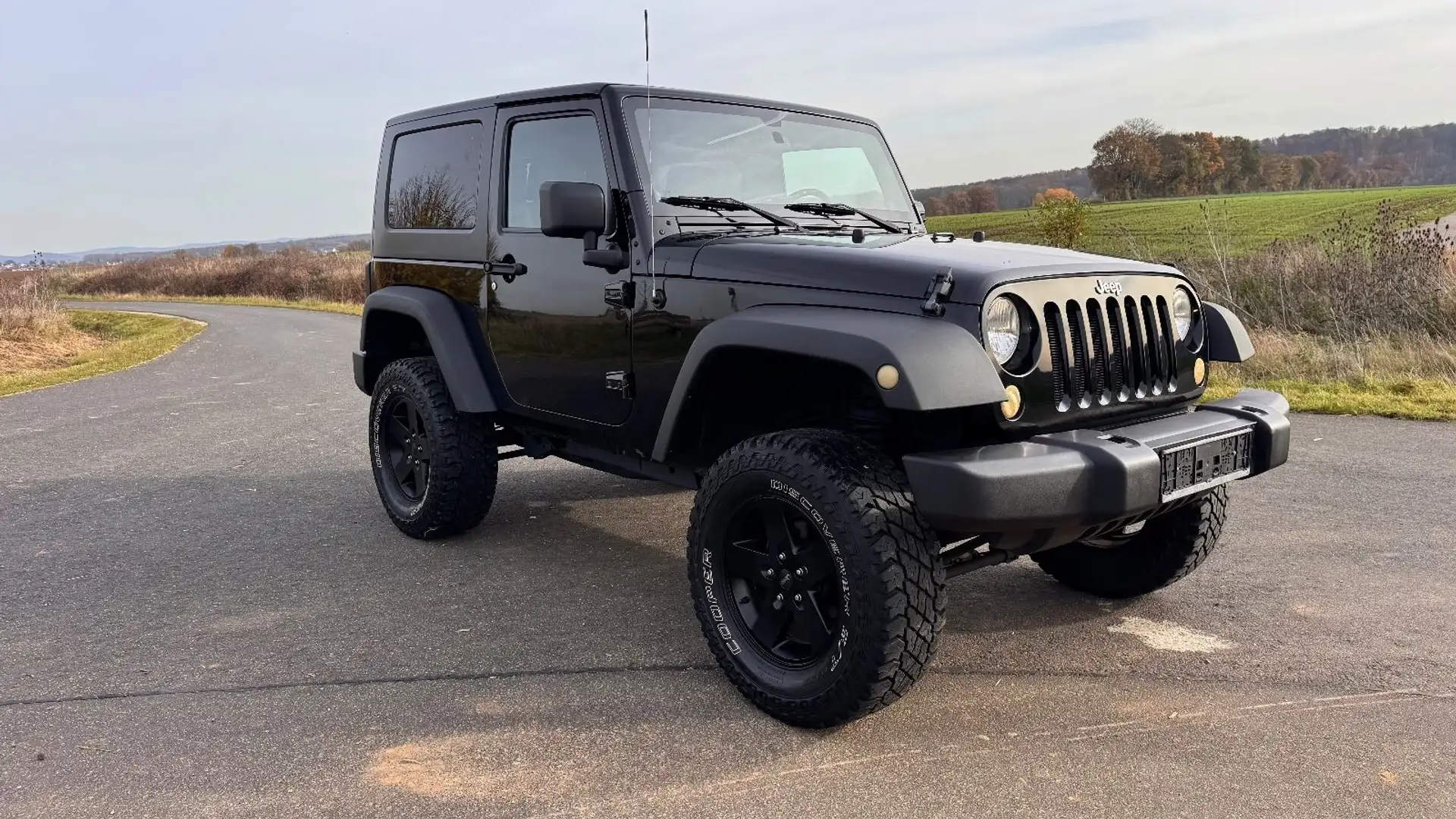 Jeep Wrangler Unlimited Sport Schwarz - 1
