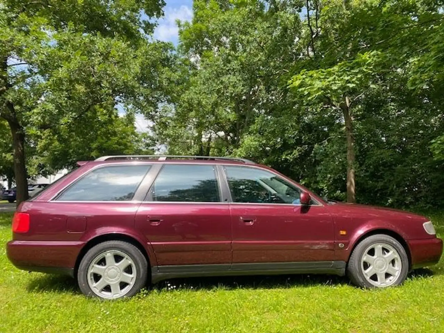 Audi S6 4.2  V8 Quattro Avant, Klima, 6-Gang! Червоний - 2