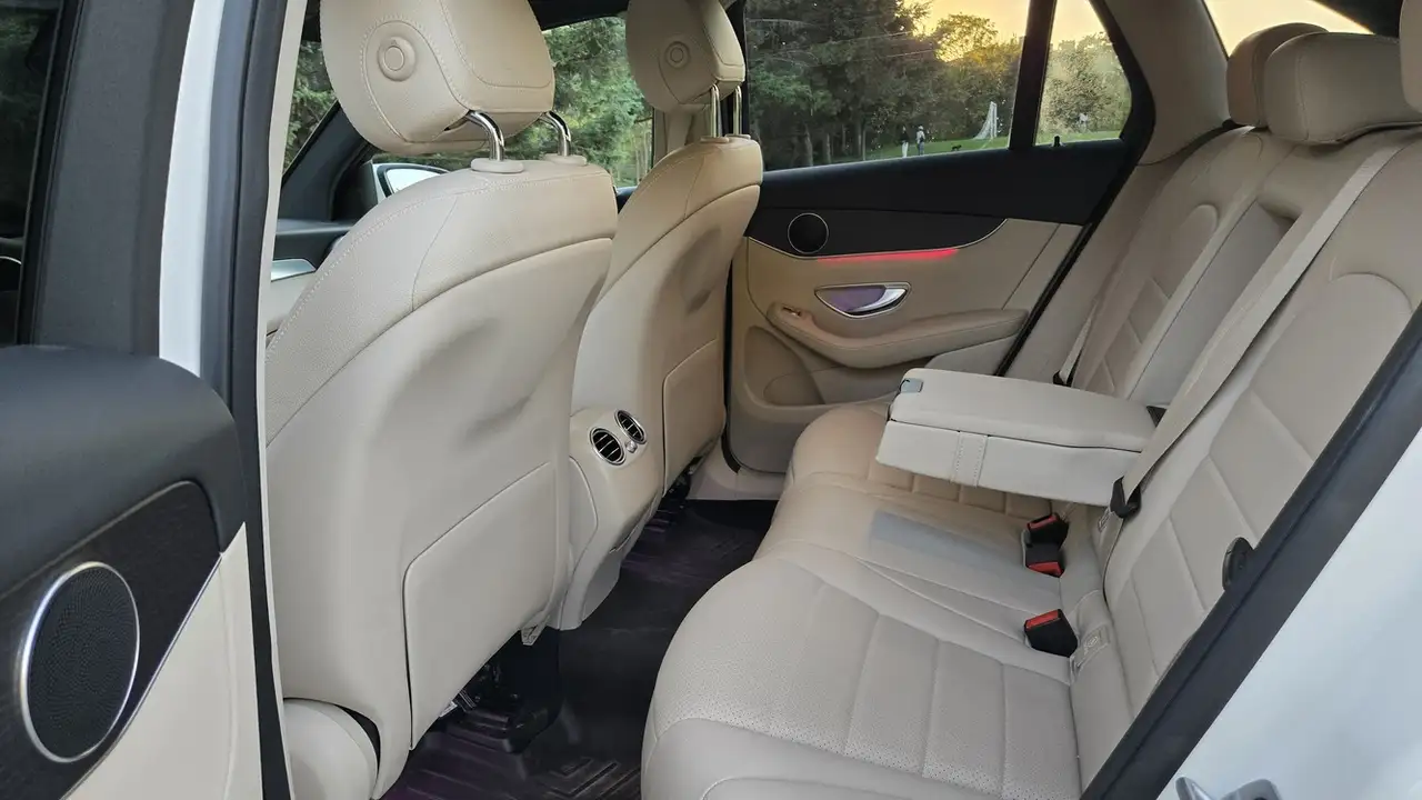 Mercedes-Benz GLC снимка Mercedes-Benz GLC