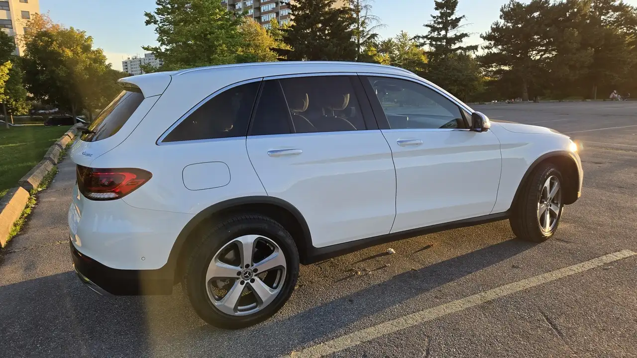 2022 Mercedes-Benz GLC