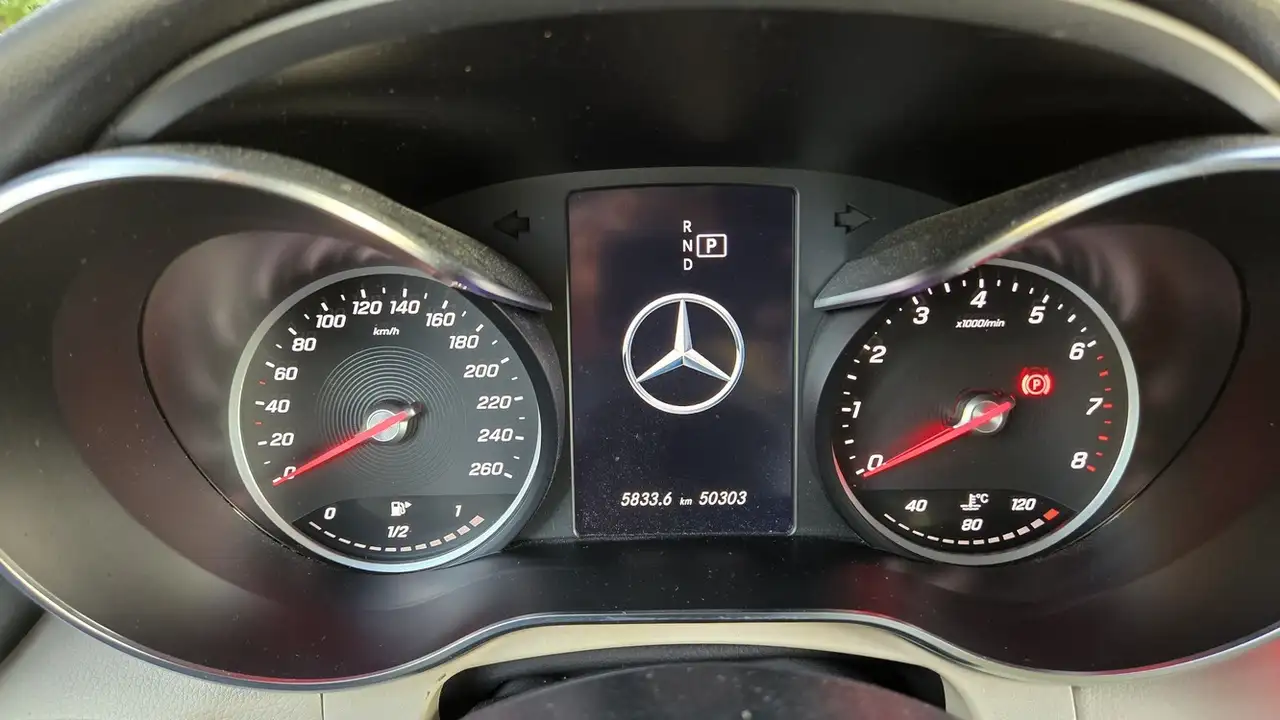 Mercedes-Benz GLC снимка Mercedes-Benz GLC