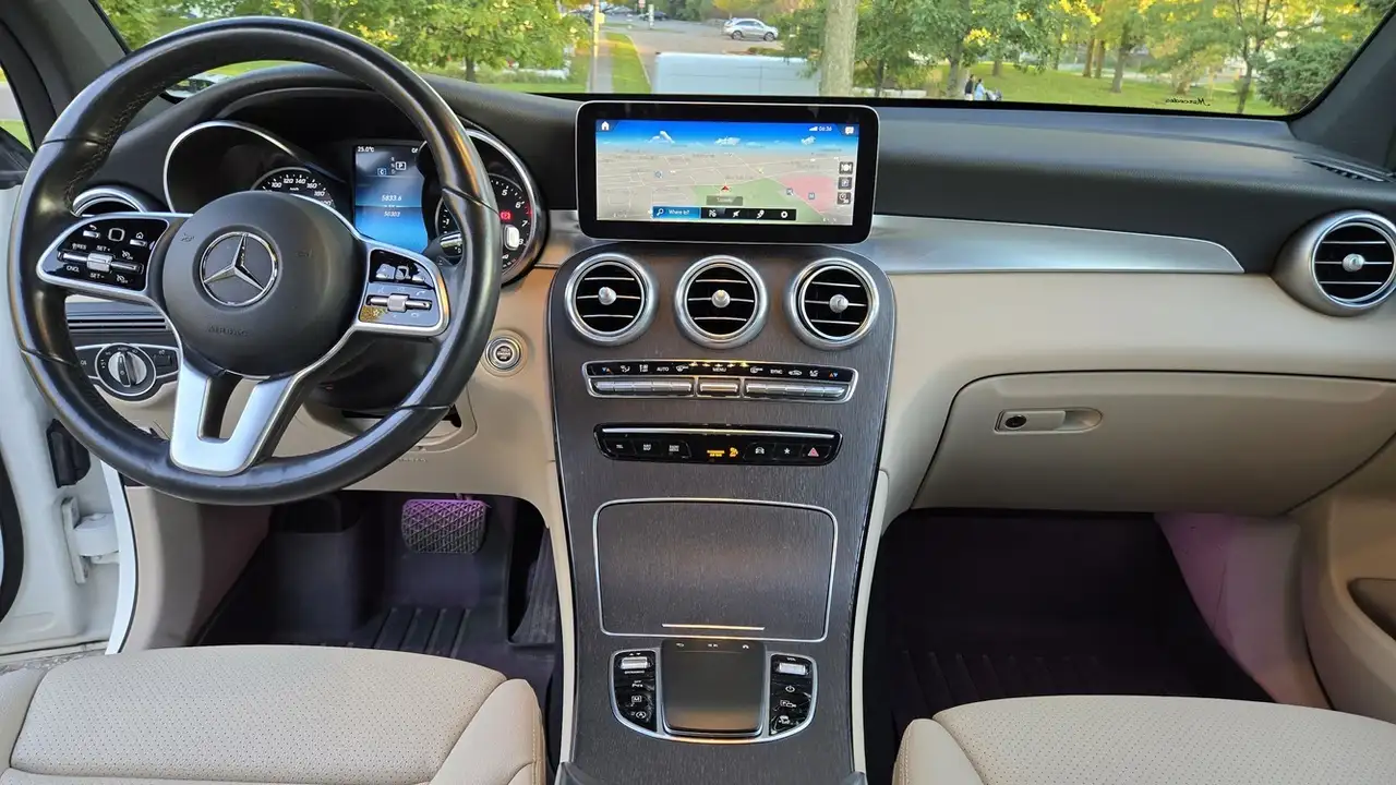 Mercedes-Benz GLC снимка Mercedes-Benz GLC