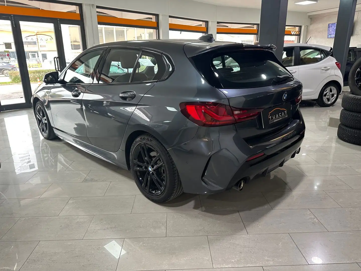 BMW 118 M Sport 118 d Gris - 2