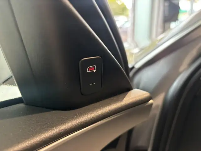 Audi A6 view 27